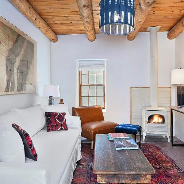 Dos Hermanas Casita 5 Downtown Courtyard Patio, hotell sihtkohas Santa Fe