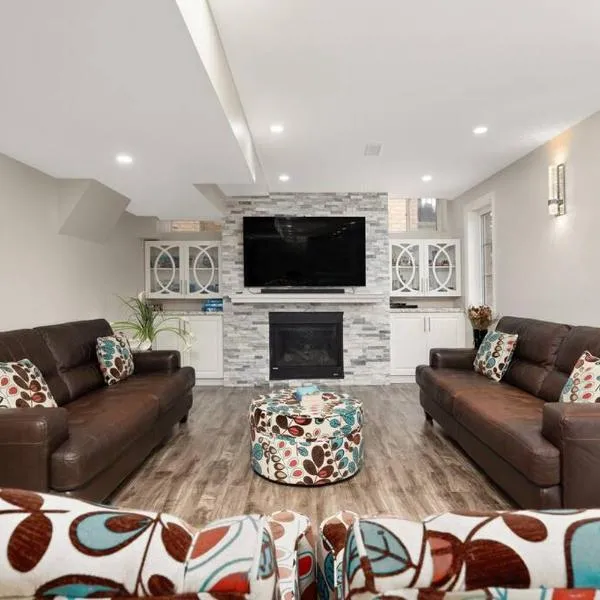 Walk-out Basement Apartment with Private Entrance, ξενοδοχείο σε Μπράμπτον