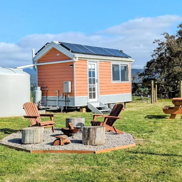 Warburton Tiny House - Tiny Stays, hotel in Yarra Junction