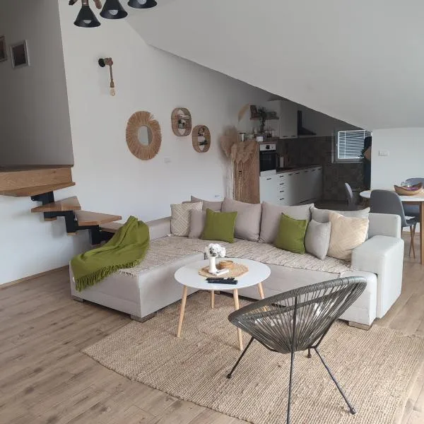 Stan na dan Jungle, hotell sihtkohas Bajina Bašta