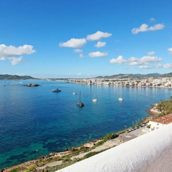 Hostal Marblau Ibiza, hotel in Ibiza Town