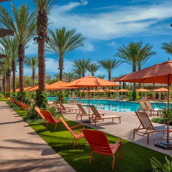 Luxury Irvine Spectrum 2 bedrooms 2 Bathrooms Kitchen pool Apartment, Hotel in Irvine