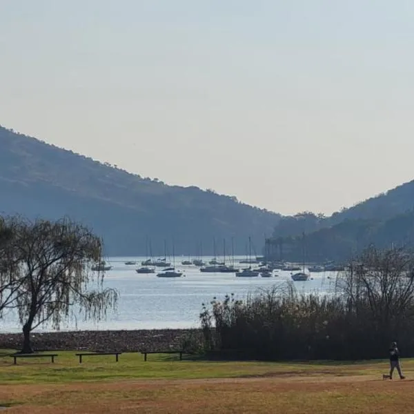 Waterfront Guest House, ξενοδοχείο σε Hartbeespoort
