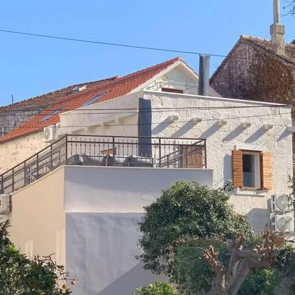 LaBellaSu Studio: Sutivan şehrinde bir otel