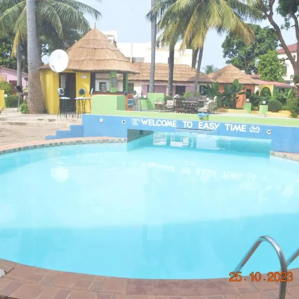 Easy Time Lodge, hotel in Kololi