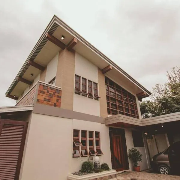 Bagasbas House, hotel in Daet
