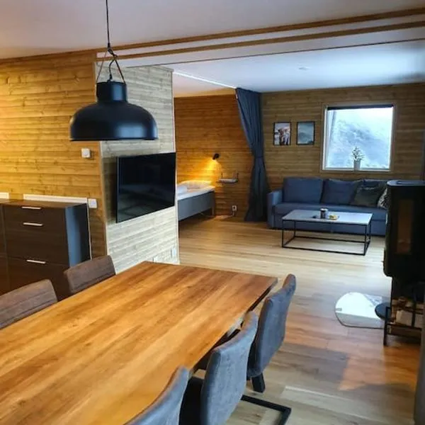 Fantastiskt 6 bädds lägenhet i Sälen, hotel in Sälen