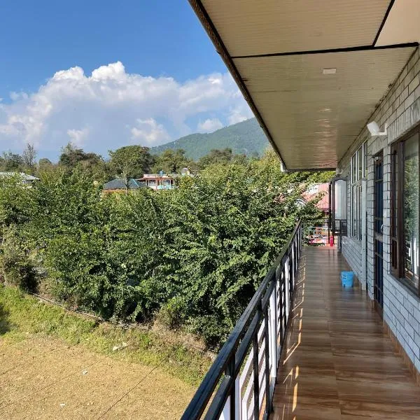 BirAlive Cafe & Homes, hotel i Bir