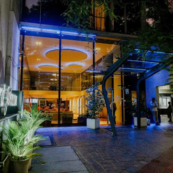 Howard Johnson by Wyndham Córdoba La Cañada, hotel in Cordoba