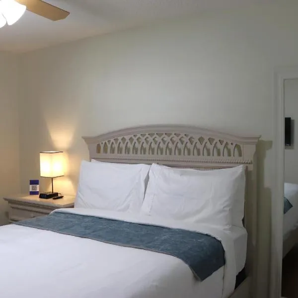 Hidden Sapphire-Apartment with Kitchen and Laundry, ξενοδοχείο σε Lakeland