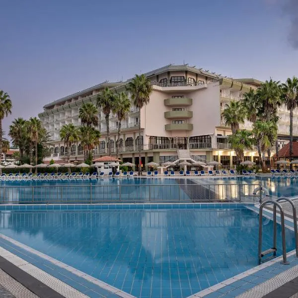 Adora Hotel & Resort โรงแรมในเบเลก