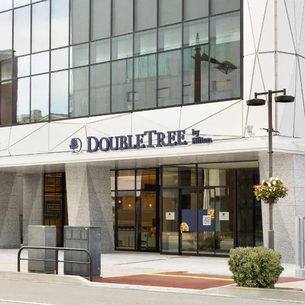 DoubleTree by Hilton Toyama, hótel í Toyama