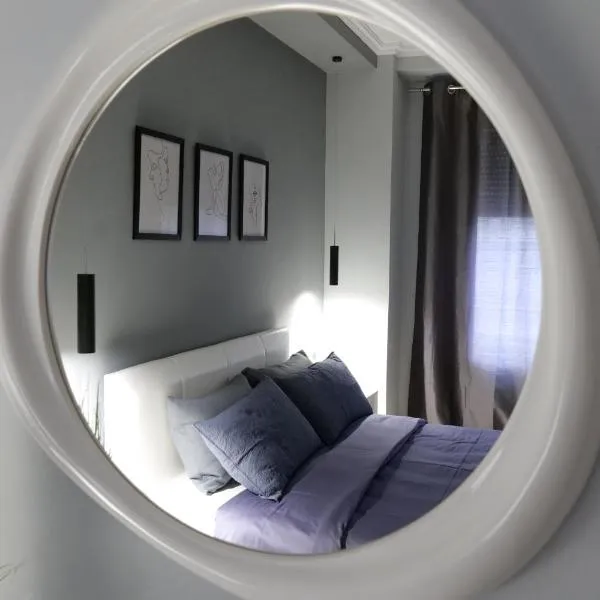 Luxury condo in Tirana, hotel di Tirana