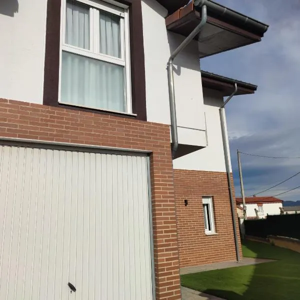 Chalet con amplio jardín, ξενοδοχείο σε Casalarreina