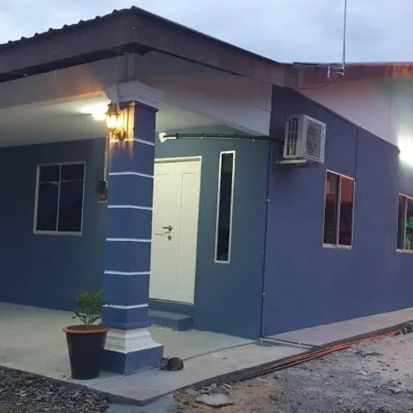 Ishak Kaseh Homestay, ξενοδοχείο σε Parit Raja