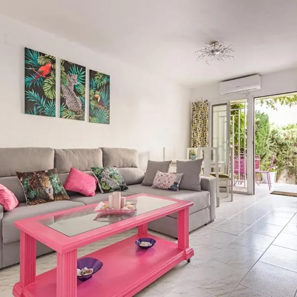 Bungalow con encanto, отель в Сан-Хуан-де-Аликанте