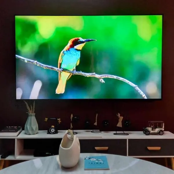 1BR with extra room at One Regis- Megaworld, khách sạn ở Bacolod