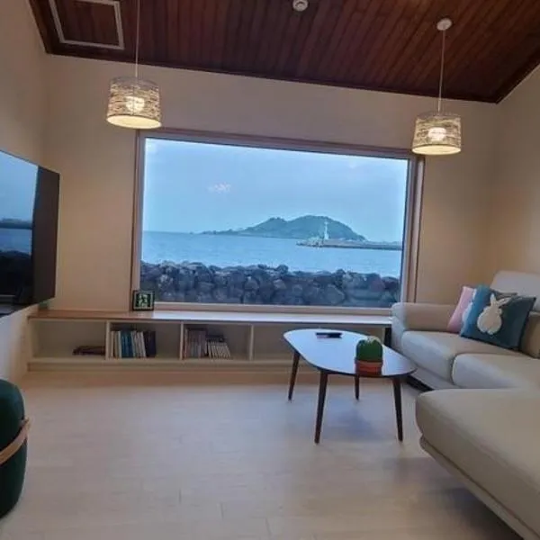 Hey Day Jeju，位于济州市的酒店