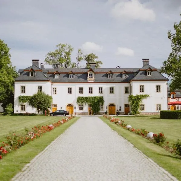 Pałac Pakoszów Schlosshotel Wernersdorf, hotel in Jelenia Góra