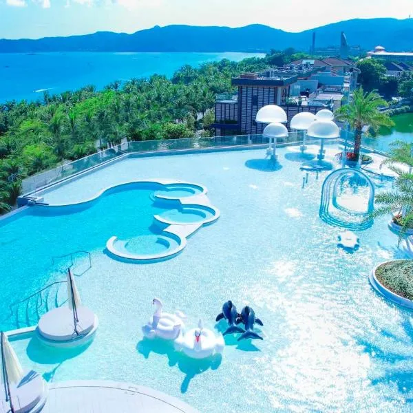 HUALUXE Sanya Yalong Bay Resort、三亜市のホテル