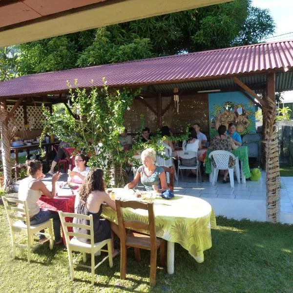 Pension TE MITI - PLAGE-BEACH 200m - Mahana Parc & Vaiava Beach pk18 - B&B CHAMBRES ou DORTOIR, hotell sihtkohas Punaauia