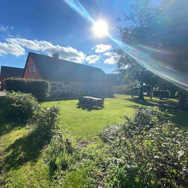 ÖsterlenUpplevelser i Gladsax Marielund, hotel u gradu Simrishamn