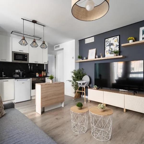 Apartamento Manola con terraza junto al Corte Inglés, hotel in Albacete