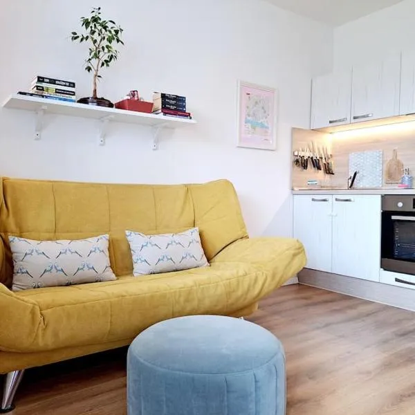 Yellow Sofa, hotel in Bratislava