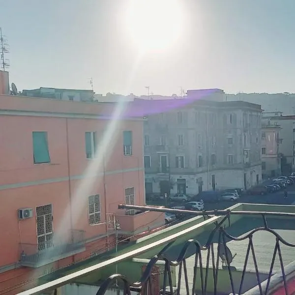 LG HOUSE casa vacanze, hotel in Naples