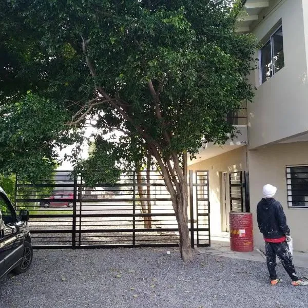 Departamento en Loma Hermosa cercano a Palomar, hotel em Loma Hermosa