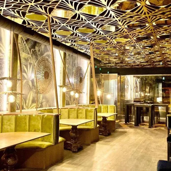 Hotel Confort BRASEROS, מלון בבורגוס