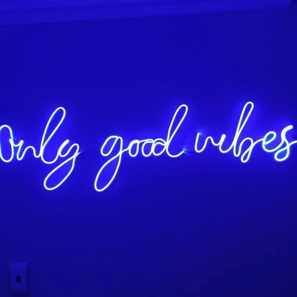 R & E Good vibes, hotel in Cape Town