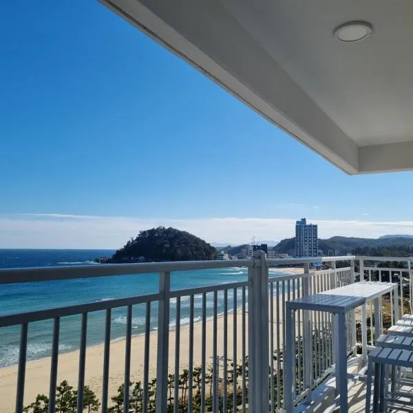 Yangyang Ocean Stay 환상적 전면 오션뷰, hotel in Yangyang