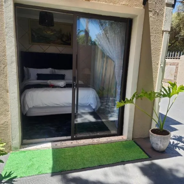 17 Byvanger Luxury Home Deluxe Queen Suite Room 1, hotel v destinaci Centurion