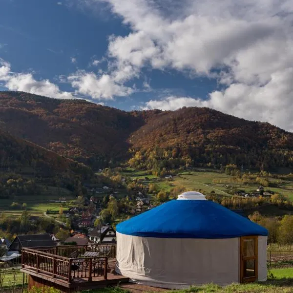 GÓRSKI GLAMPING - Całoroczne jurty z widokiem, hotel v destinaci Tylmanowa