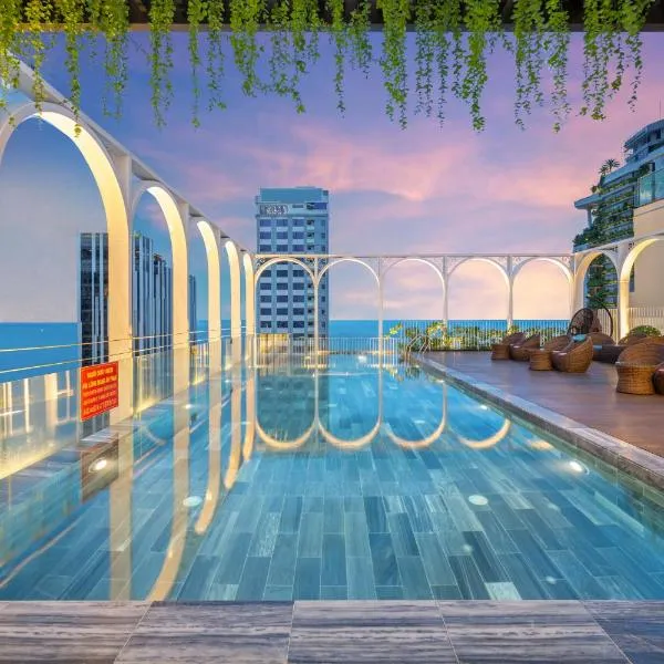 Golden Lotus Luxury Hotel Danang - Complimentary Daily Afternoon Tea, hotel di Da Nang