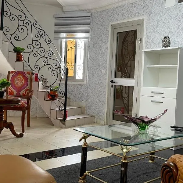 PEACE GUEST HOUSE, hotell i Yaoundé