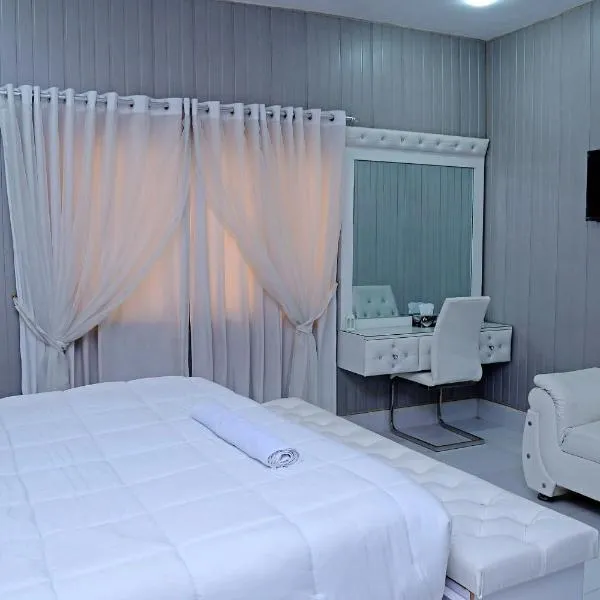 Pakistan Club Inn Hotel, hotel di Kalar Goth