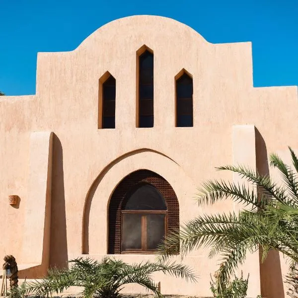 Tzila Bahariya, hotel di Az Zaytūn