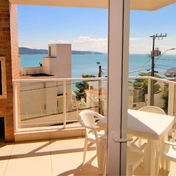 1079 - Apartamento com vista para o mar em Bombinhas