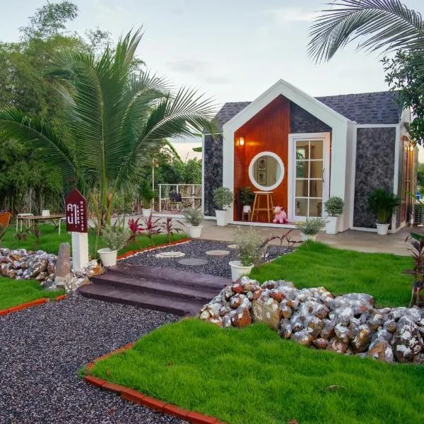 Cana Garden House 2, hotel in Ban Khok