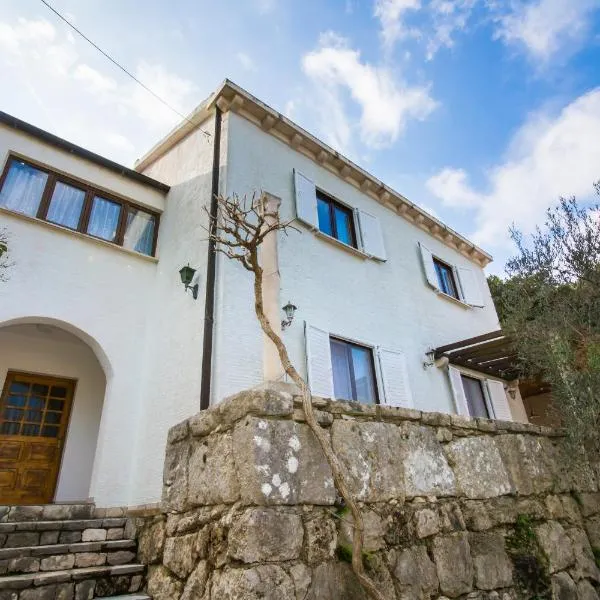 Apartment Nadine Mljet mit Meerblick, hotel in Okuklje