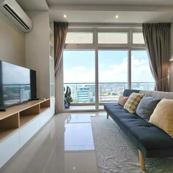 Kuching Town DeSunset - Balcony with Amazing View, hotel din Kuching