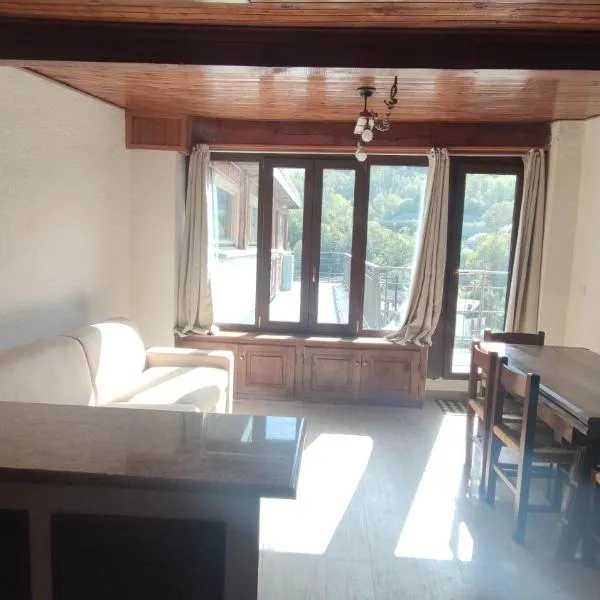Mansarda con vista panoramica Limone Piemonte, khách sạn ở Limone Piemonte