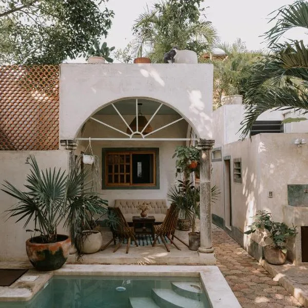 Casa Mezcla - Bed & Breakfast, hotel en Mérida