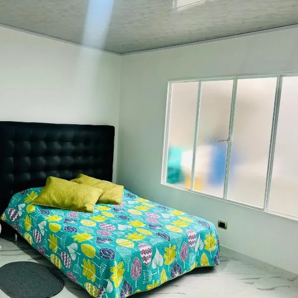 Black and White Mariquita Tolima, hotel in Mariquita