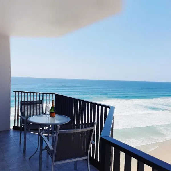 Golden Sands on the Beach - Absolute Beachfront Apartments, hotel a Gold Coast