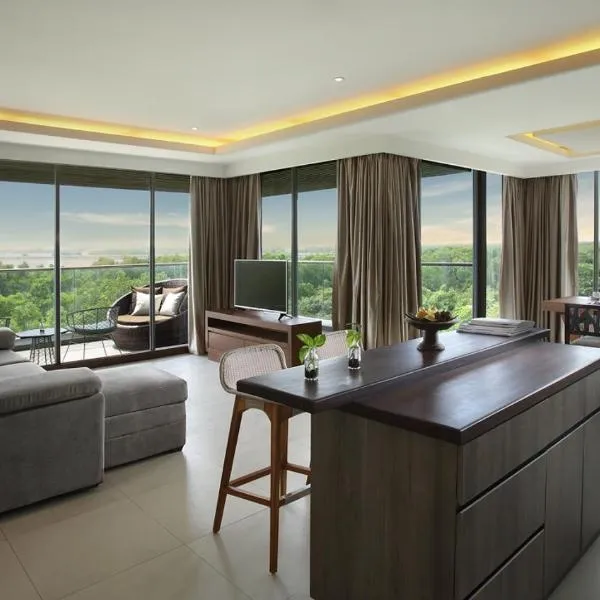 The Crystal Luxury Bay Resort Nusa Dua, hotel v destinaci Nusa Dua