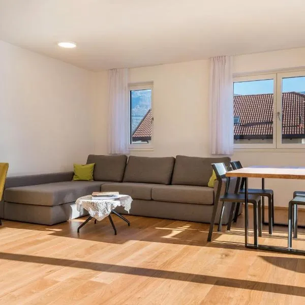 Ferienwohnungen Karin - Golden, hotel in Termeno