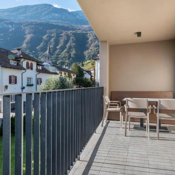 Ferienwohnungen Karin - Golden, hotel en Termeno